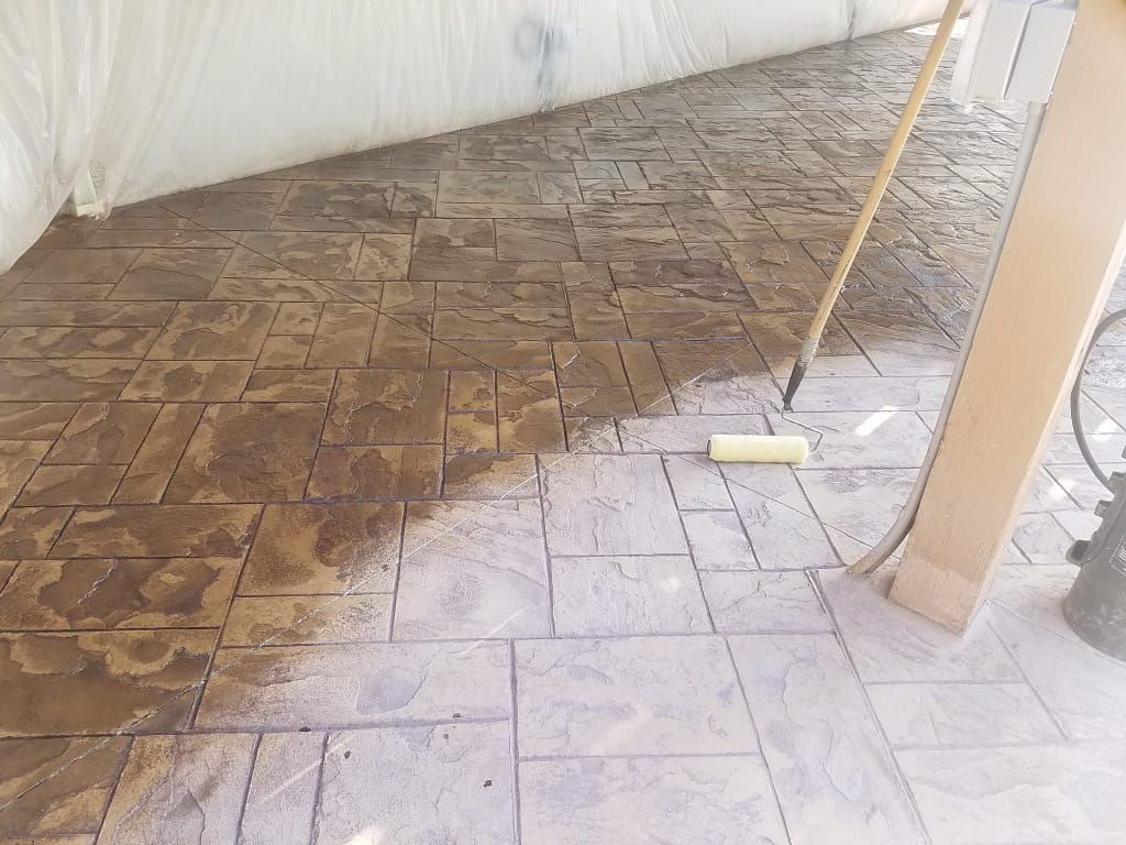 the difference between stamped concrete when sealer is applied
